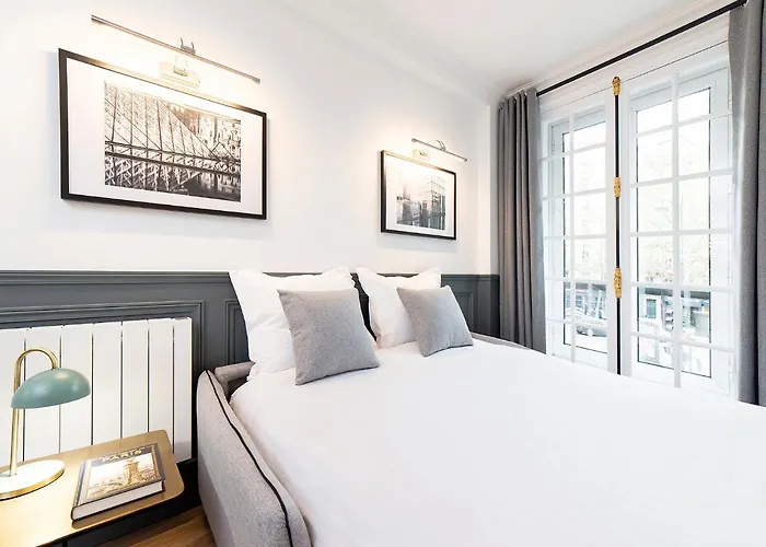 Livinparis - Luxury 2 Bedrooms Centre Pompidou