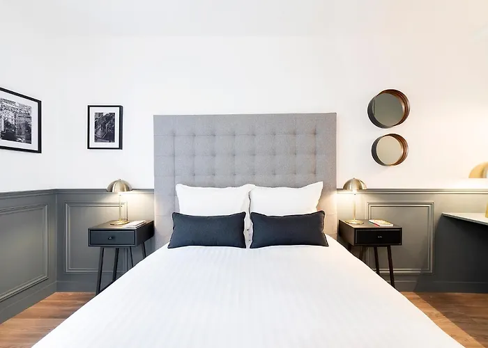 Livinparis - Luxury 2 Bedrooms Centre Pompidou *
