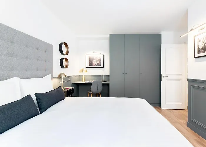 Livinparis - Luxury 2 Bedrooms Centre Pompidou Daire *