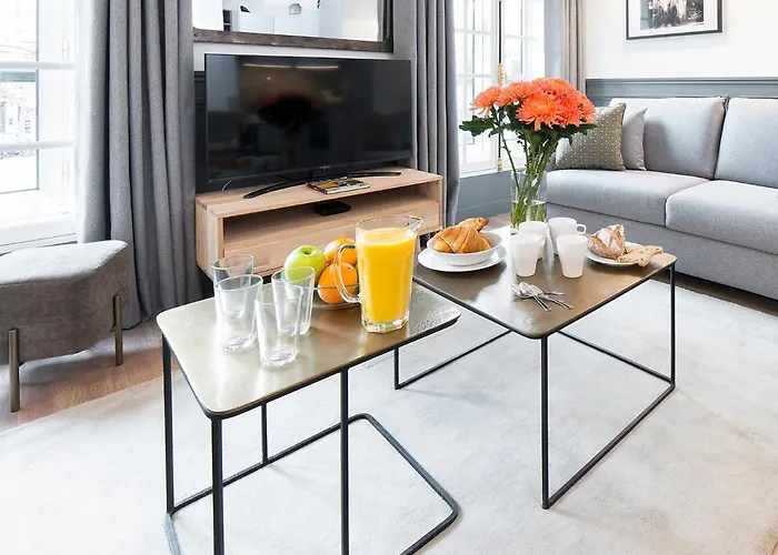 Livinparis - Luxury 2 Bedrooms Centre Pompidou * Paris