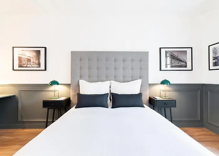 Livinparis - Luxury 2 Bedrooms Centre Pompidou Daire Paris